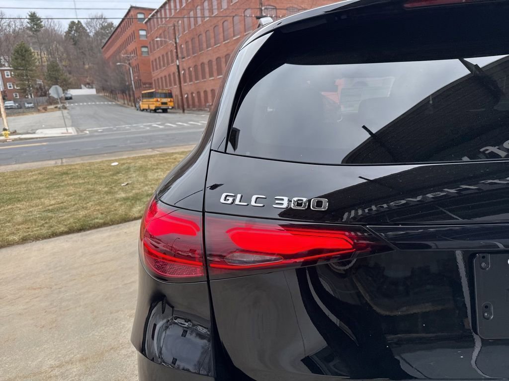 New 2026 Mercedes-Benz GLC 300 4MATIC image 8