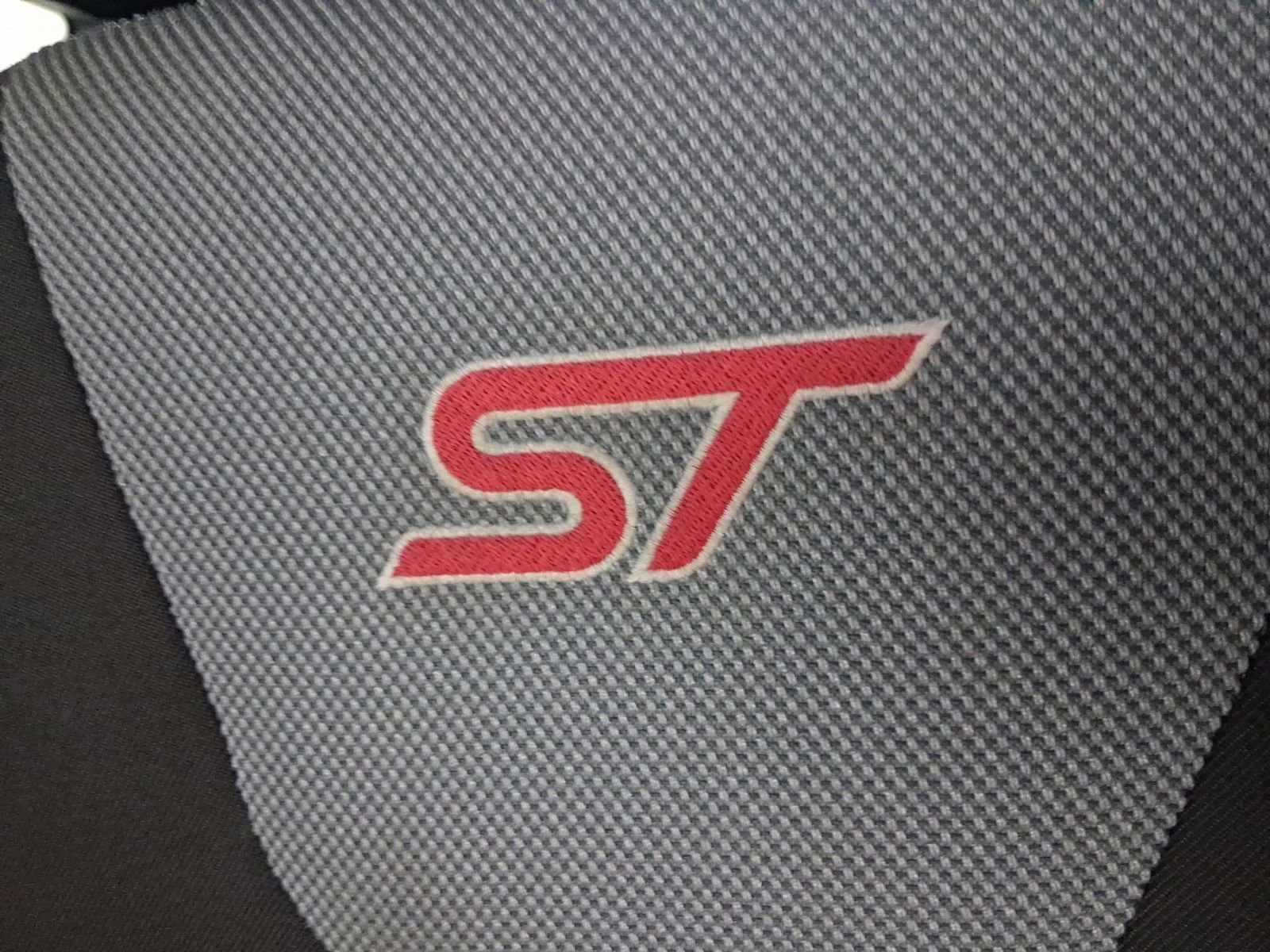 Used 2018 Ford Focus ST FWD image 31