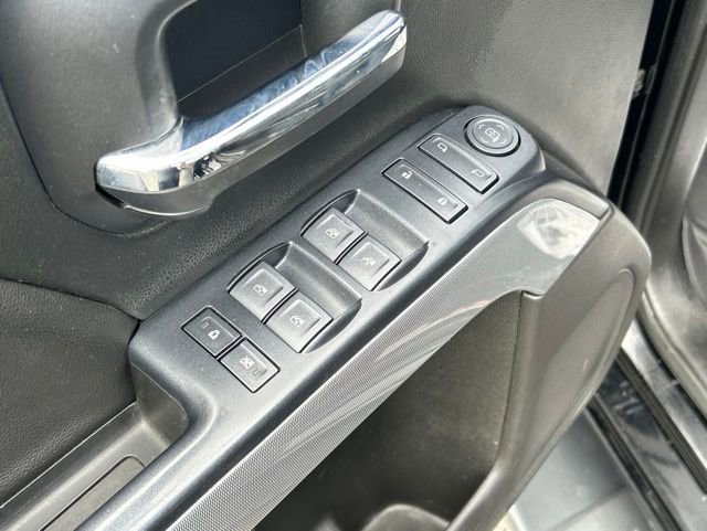 Used 2018 Chevrolet Silverado 1500 LT w/ Midnight Edition AWD/4WD image 11