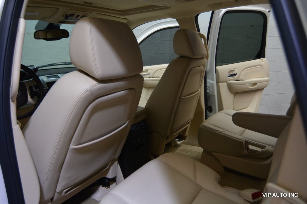 Used 2007 Cadillac Escalade AWD w/ Information Package image 33