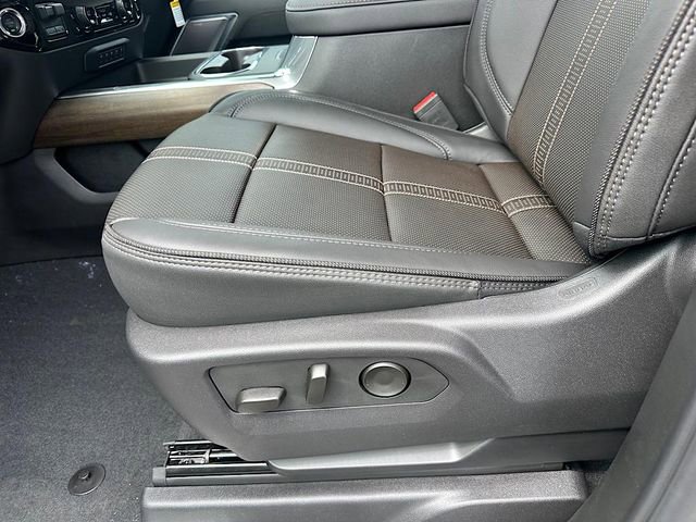 New 2025 Chevrolet Silverado 2500 High Country w/ Midnight Edition image 11