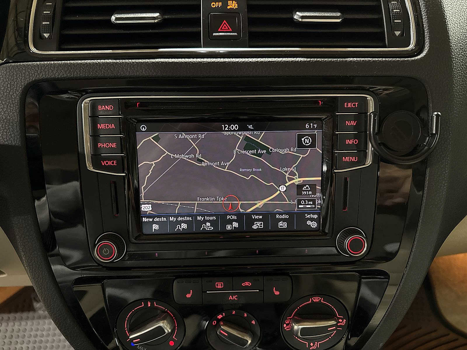 Used 2016 Volkswagen Jetta SEL w/ Lighting Package image 20