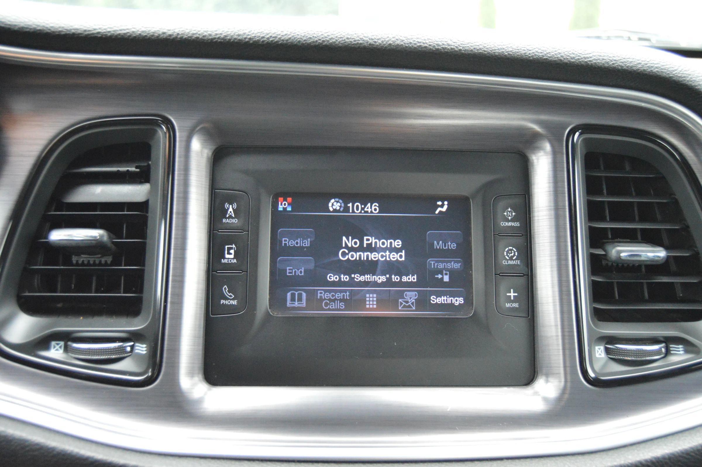 Used 2015 Dodge Challenger SXT image 12