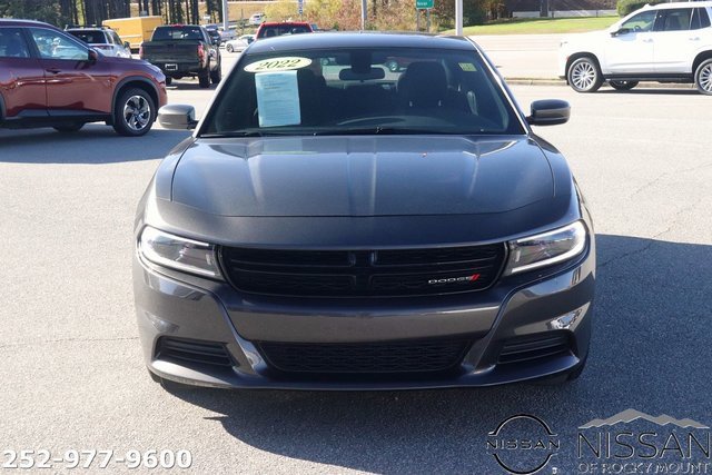 Used 2022 Dodge Charger SXT image 2