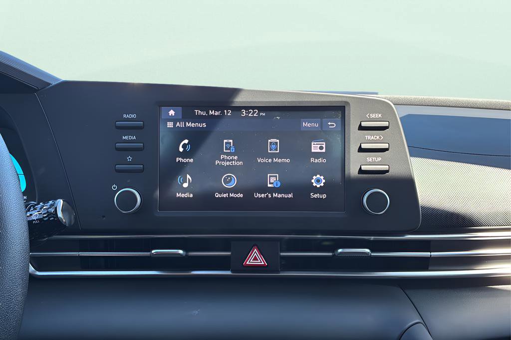 Certified 2025 Hyundai Elantra SE image 29