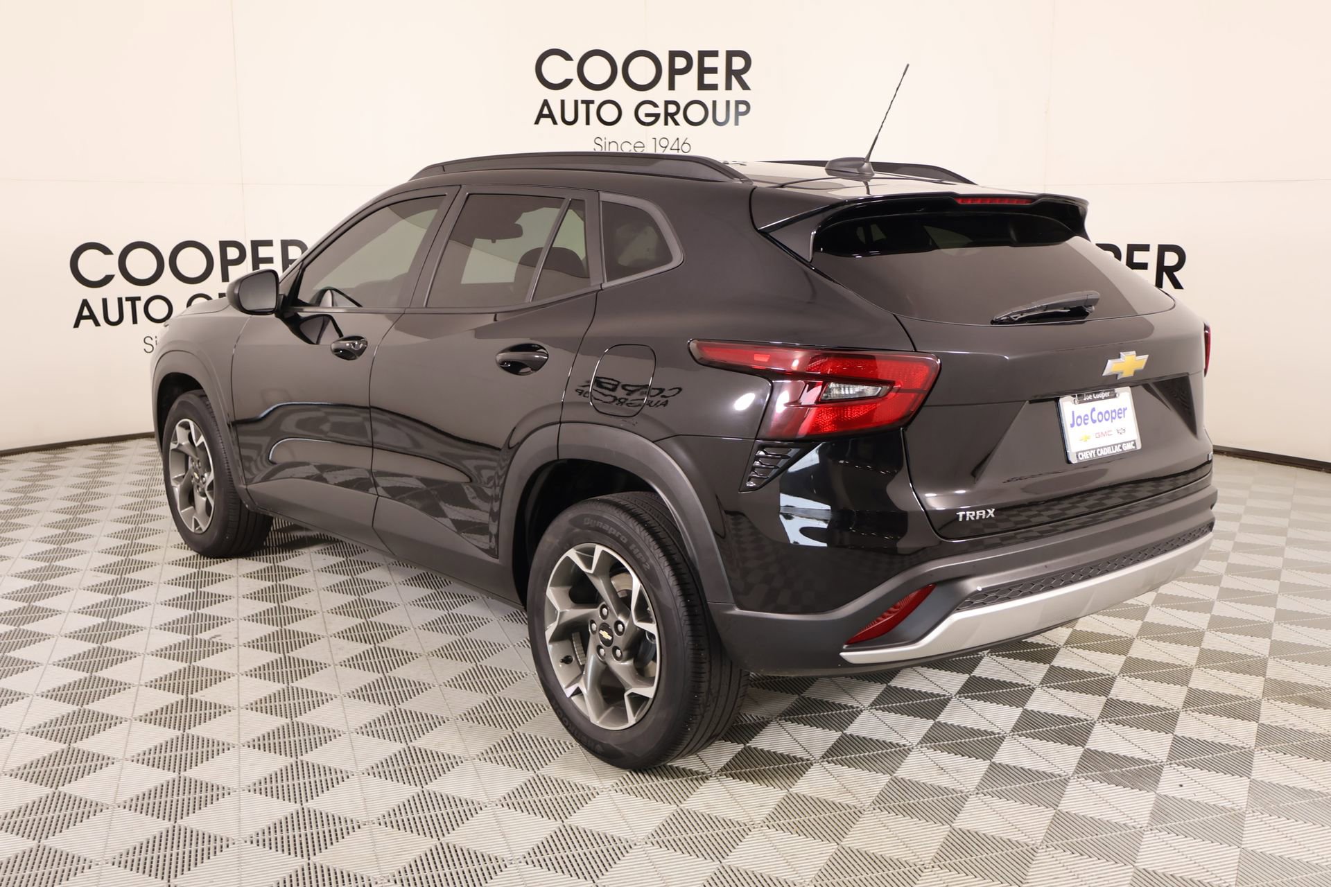 Used 2024 Chevrolet Trax LT w/ LT Convenience Package FWD image 22