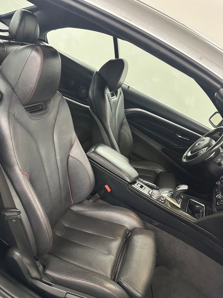 Used 2016 BMW 428i xDrive Convertible image 32