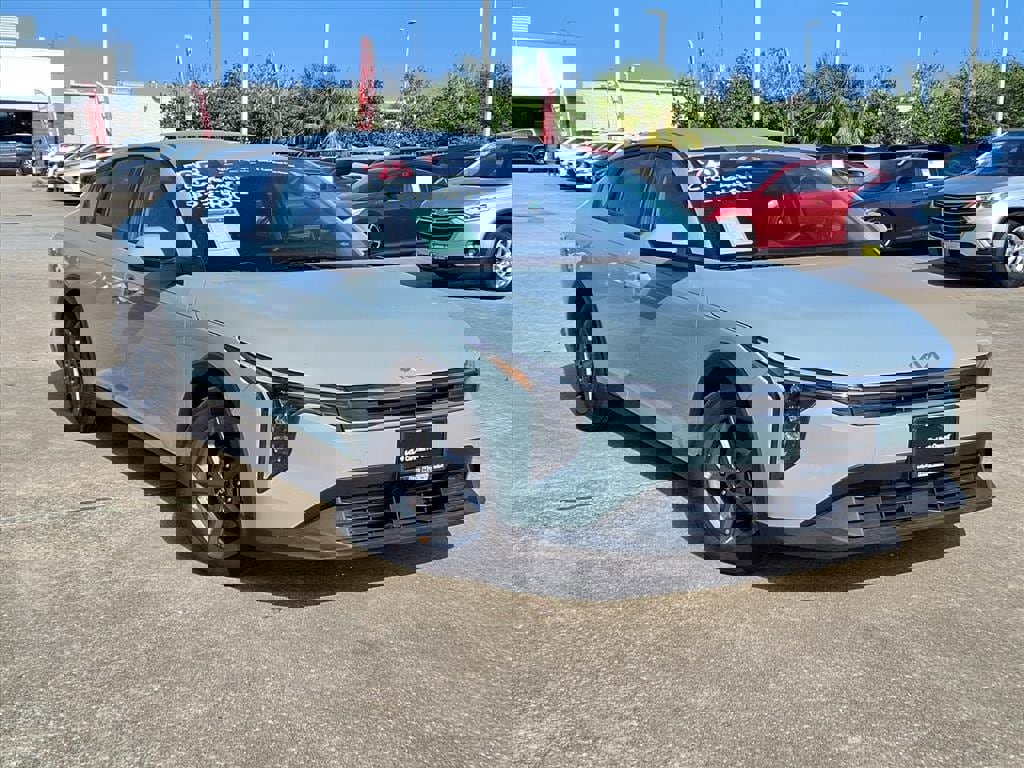 Used 2025 Kia K4 LXS