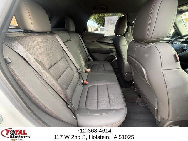 Used 2023 Chevrolet TrailBlazer RS AWD/4WD image 14