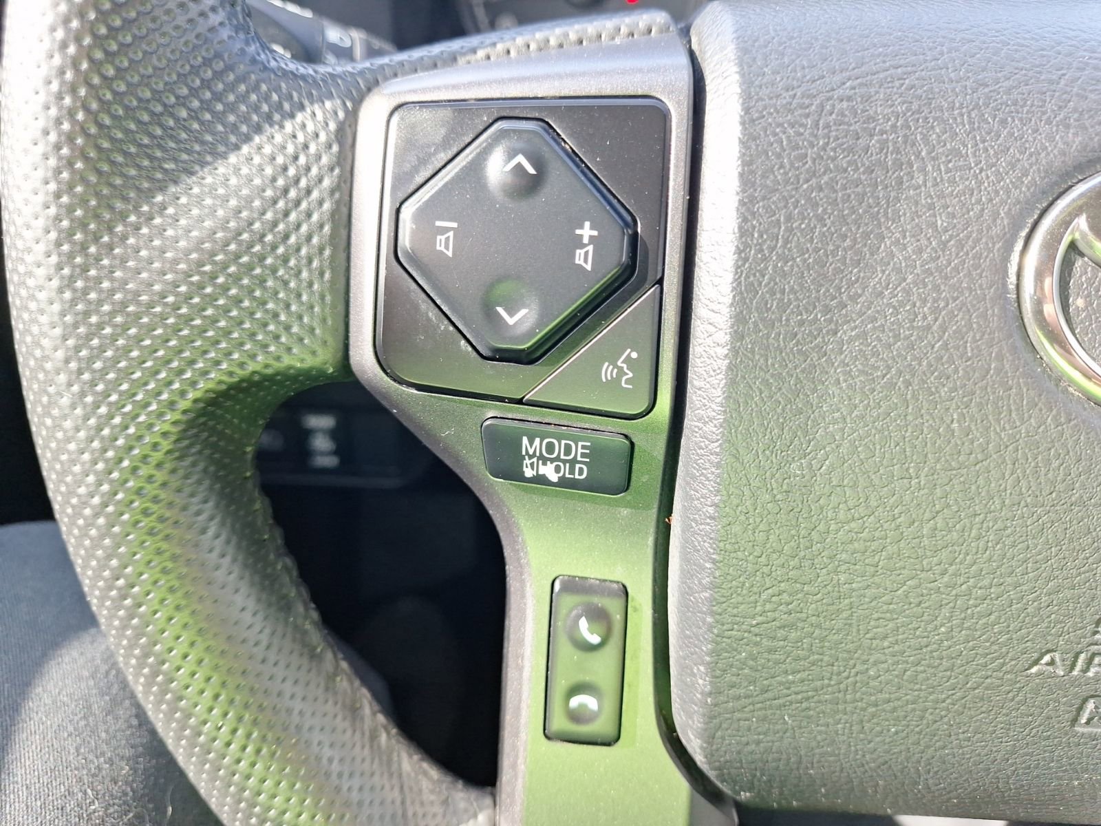 Used 2023 Toyota Tacoma TRD Sport AWD/4WD image 22