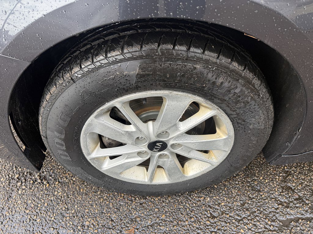 Used 2019 Kia Optima LX image 10