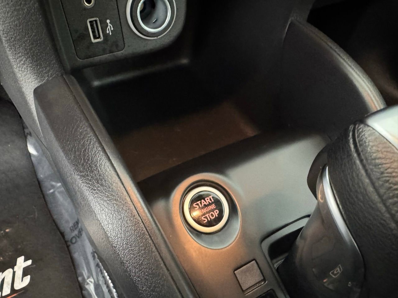 Used 2024 Nissan Kicks S image 17