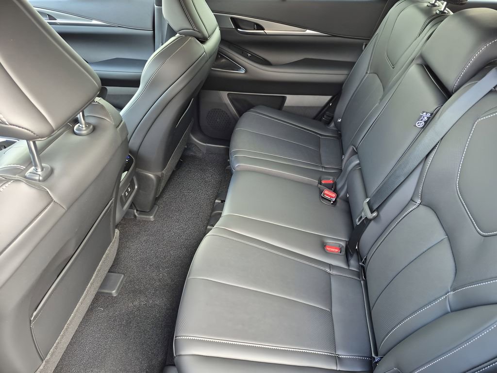 Certified 2026 INFINITI QX60 Luxe image 22