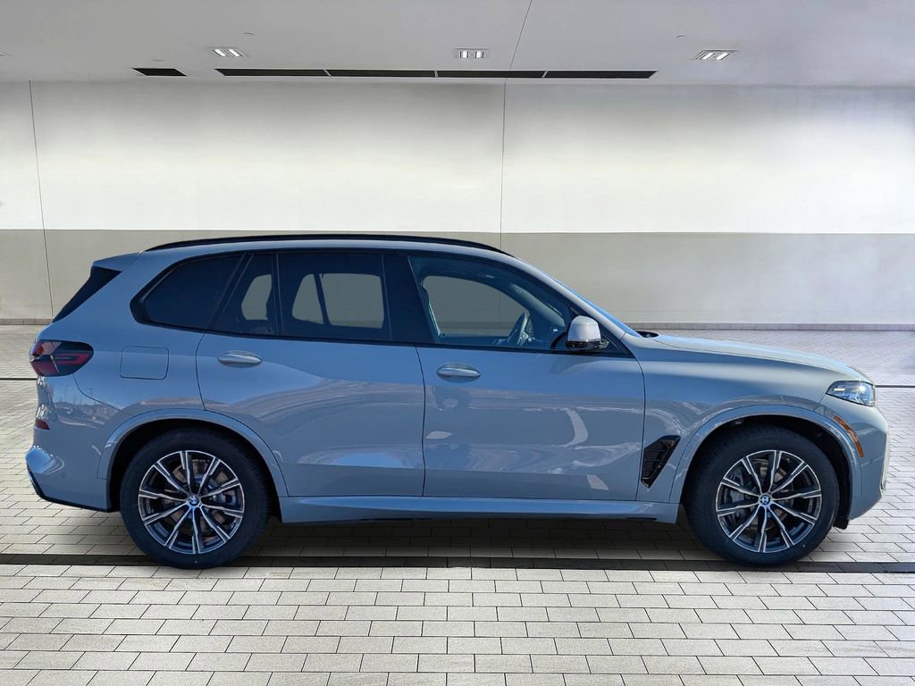 New 2026 BMW X5 xDrive50e w/ M Sport Package image 6