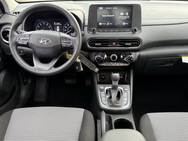 Used 2023 Hyundai Kona SE image 9