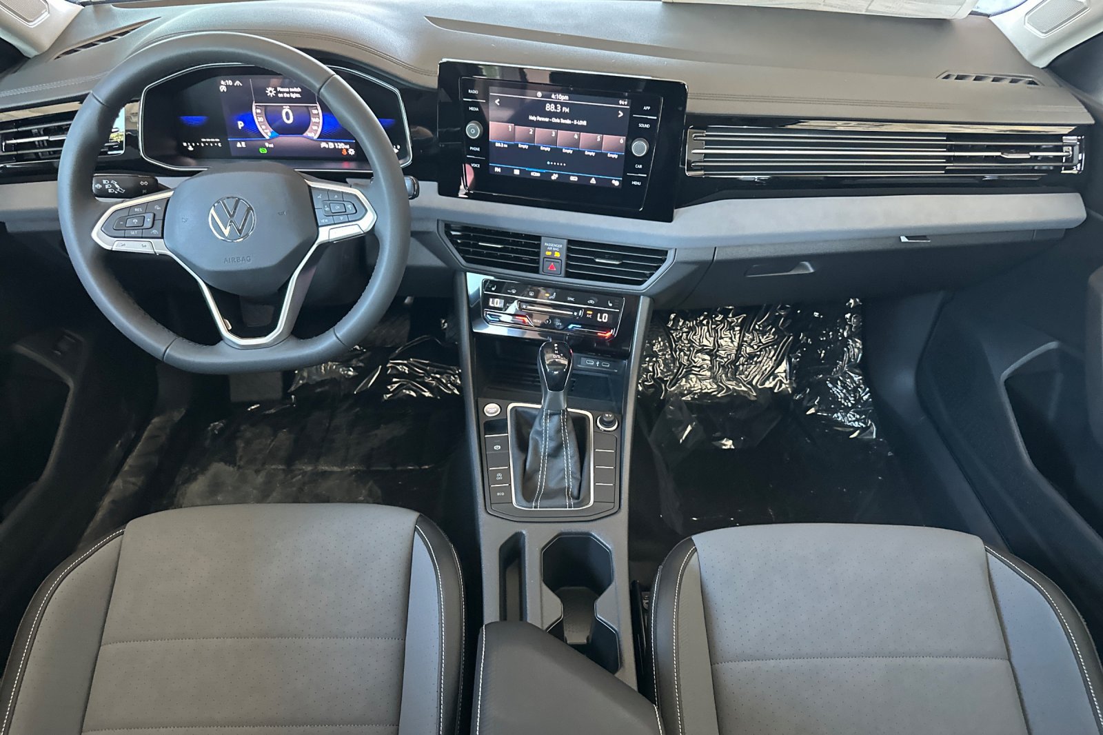 New 2026 Volkswagen Jetta SE FWD image 13