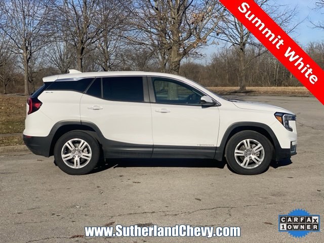 Used 2024 GMC Terrain SLE image 8