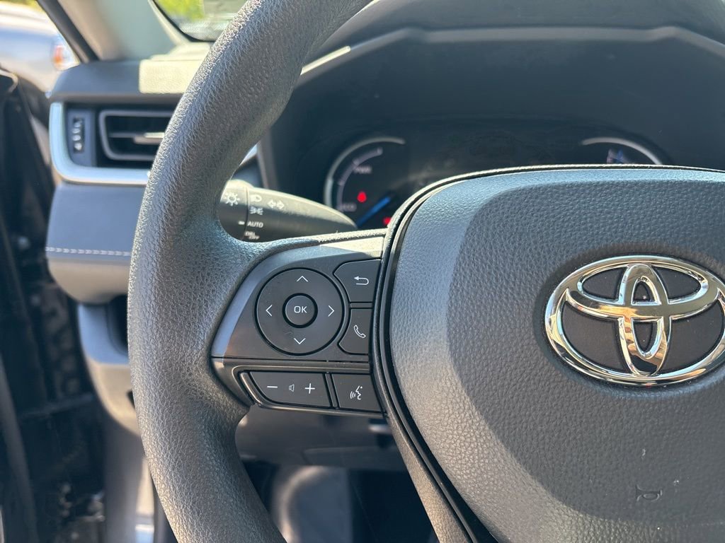 Used 2025 Toyota RAV4 XLE AWD/4WD image 22