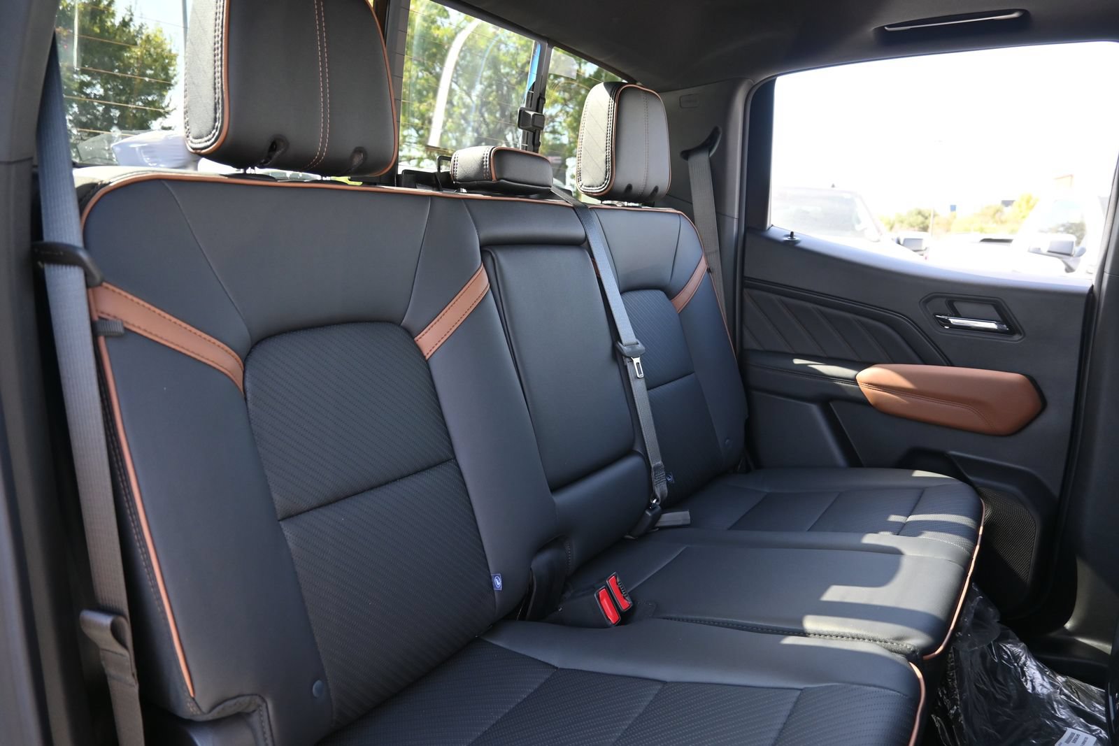 New 2026 GMC Canyon AT4 w/ Technology Plus Package AWD/4WD image 23