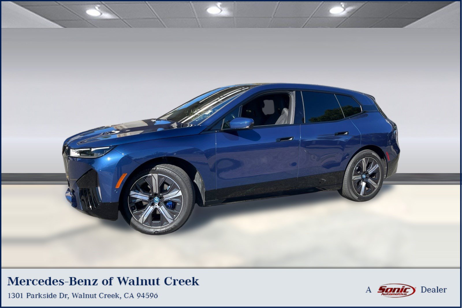 Used 2024 BMW iX xDrive50 w/ Sport Package AWD/4WD image 1