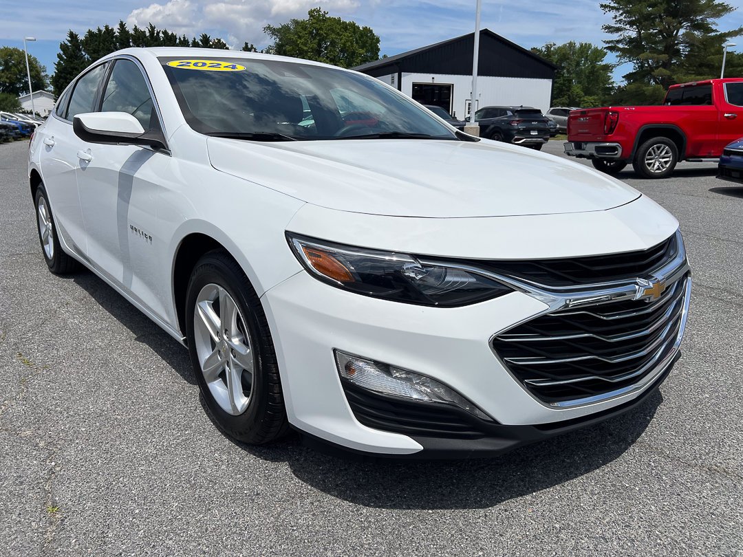 Used 2024 Chevrolet Malibu LT FWD image 8
