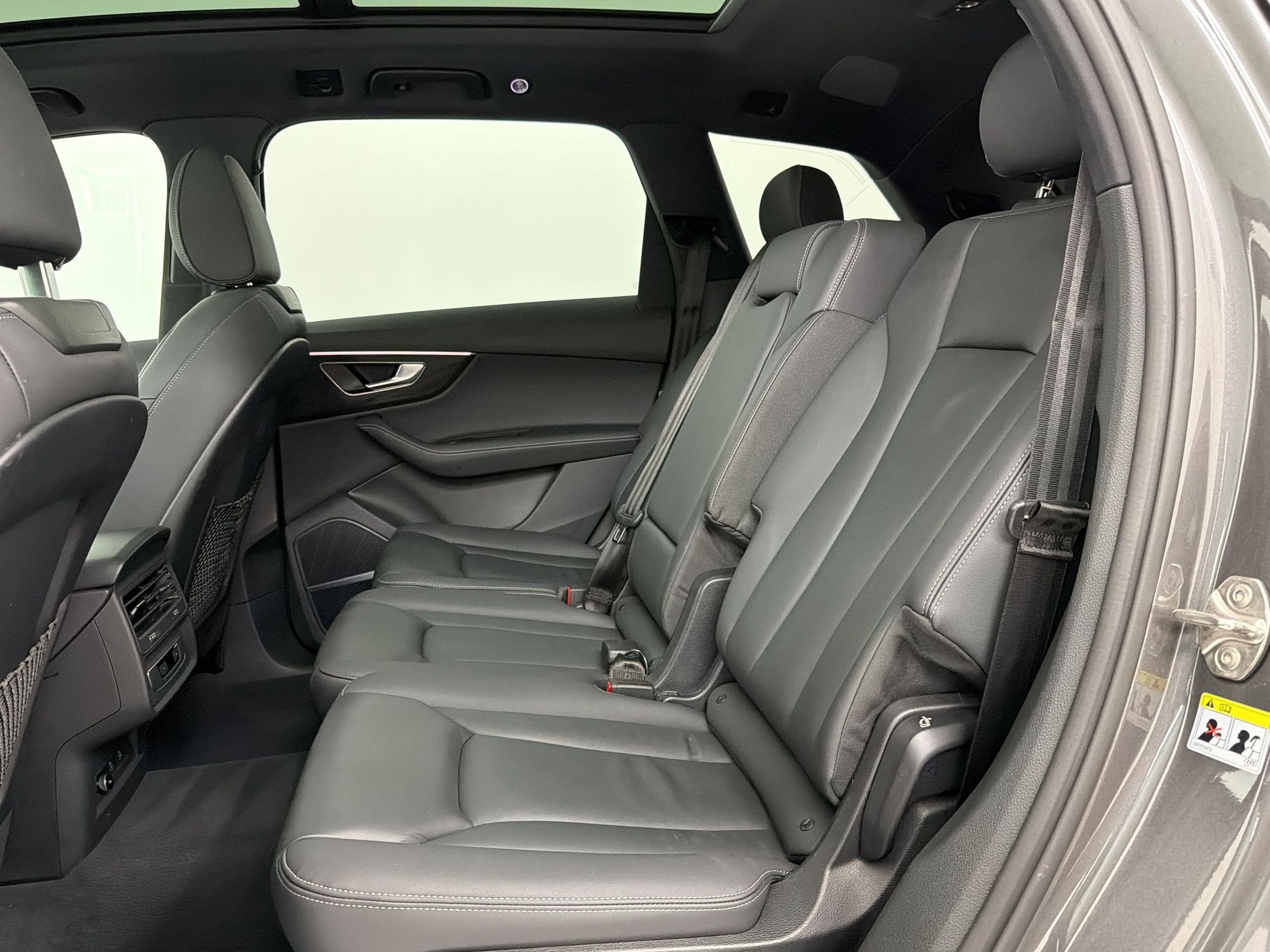Used 2025 Audi Q7 3.0T Premium Plus AWD/4WD image 24