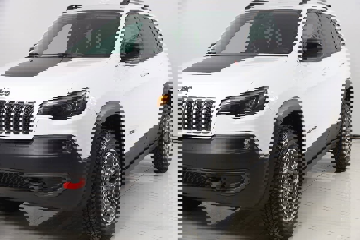 Used 2022 Jeep Cherokee Trailhawk w/ Comfort/Convenience Group image 50