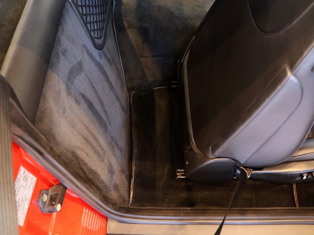 Used 1997 Ferrari 550 Maranello Coupe image 39