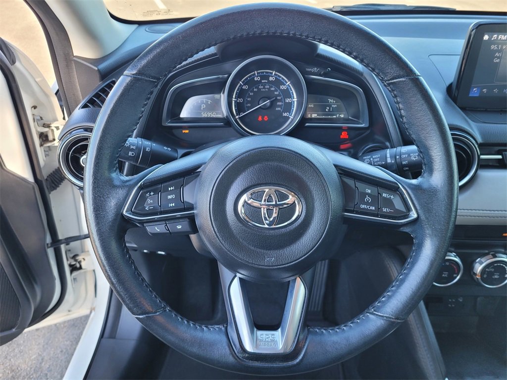 Used 2020 Toyota Yaris XLE image 21