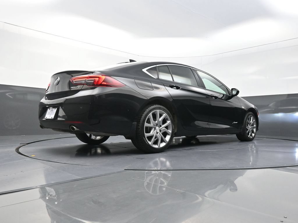 Used 2019 Buick Regal Avenir w/ Driver Confidence Package II FWD image 29