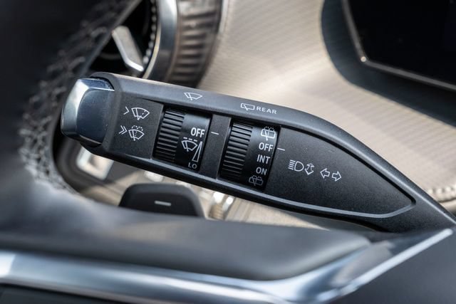 Used 2025 Chevrolet Equinox LT AWD/4WD image 24