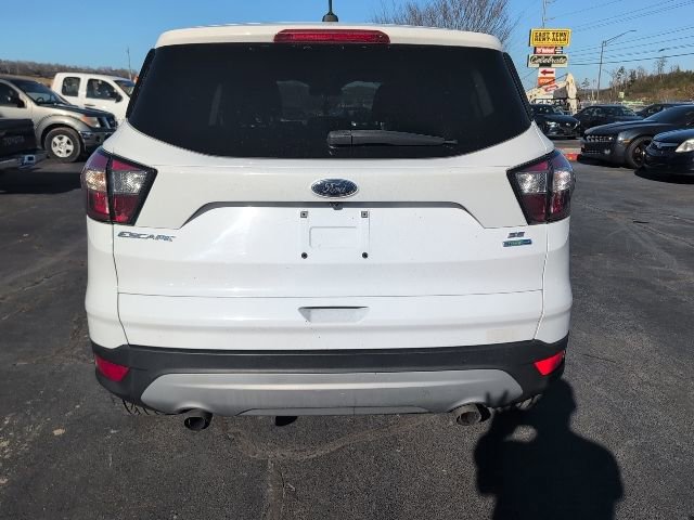 Used 2017 Ford Escape SE image 7