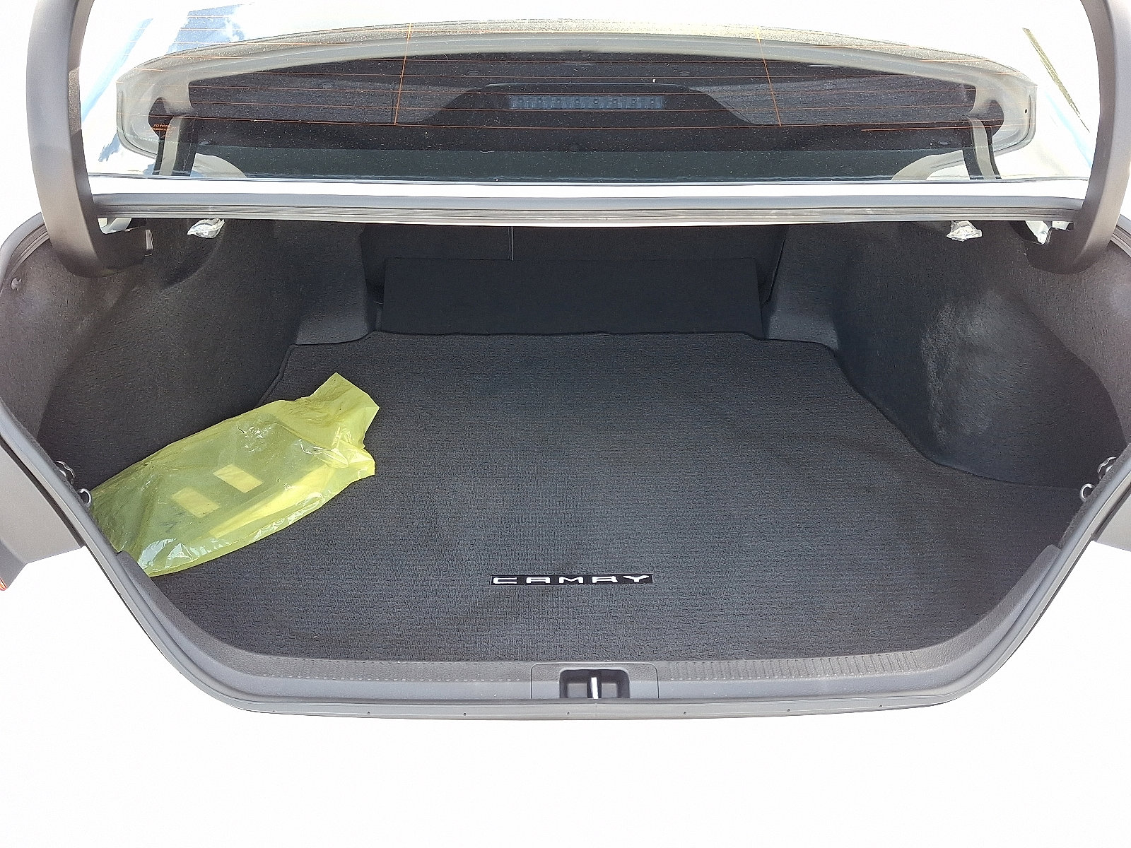 Certified 2022 Toyota Camry SE w/ Convenience Package image 28