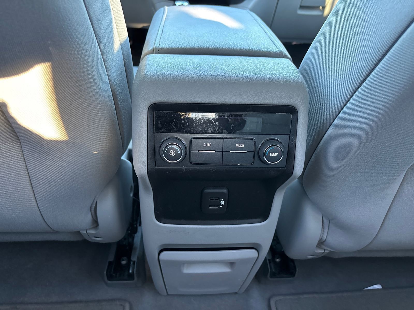 Used 2019 GMC Acadia SLE w/ Driver Alert Package I image 24