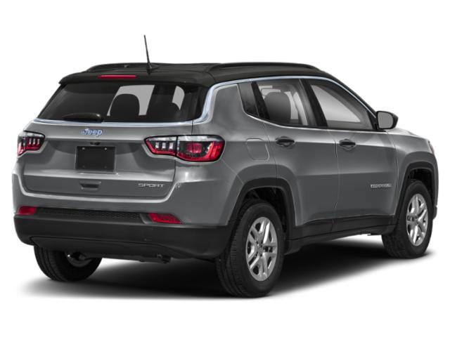 Used 2020 Jeep Compass Latitude w/ Cold Weather Group AWD/4WD image 2