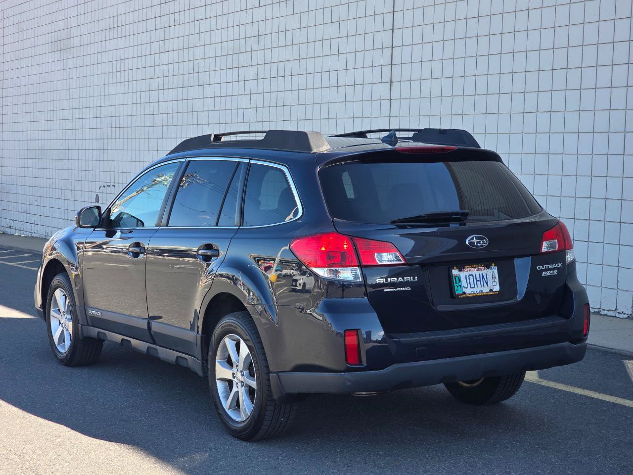 Used 2014 Subaru Outback 2.5i Limited w/ Moonroof Package AWD/4WD image 5