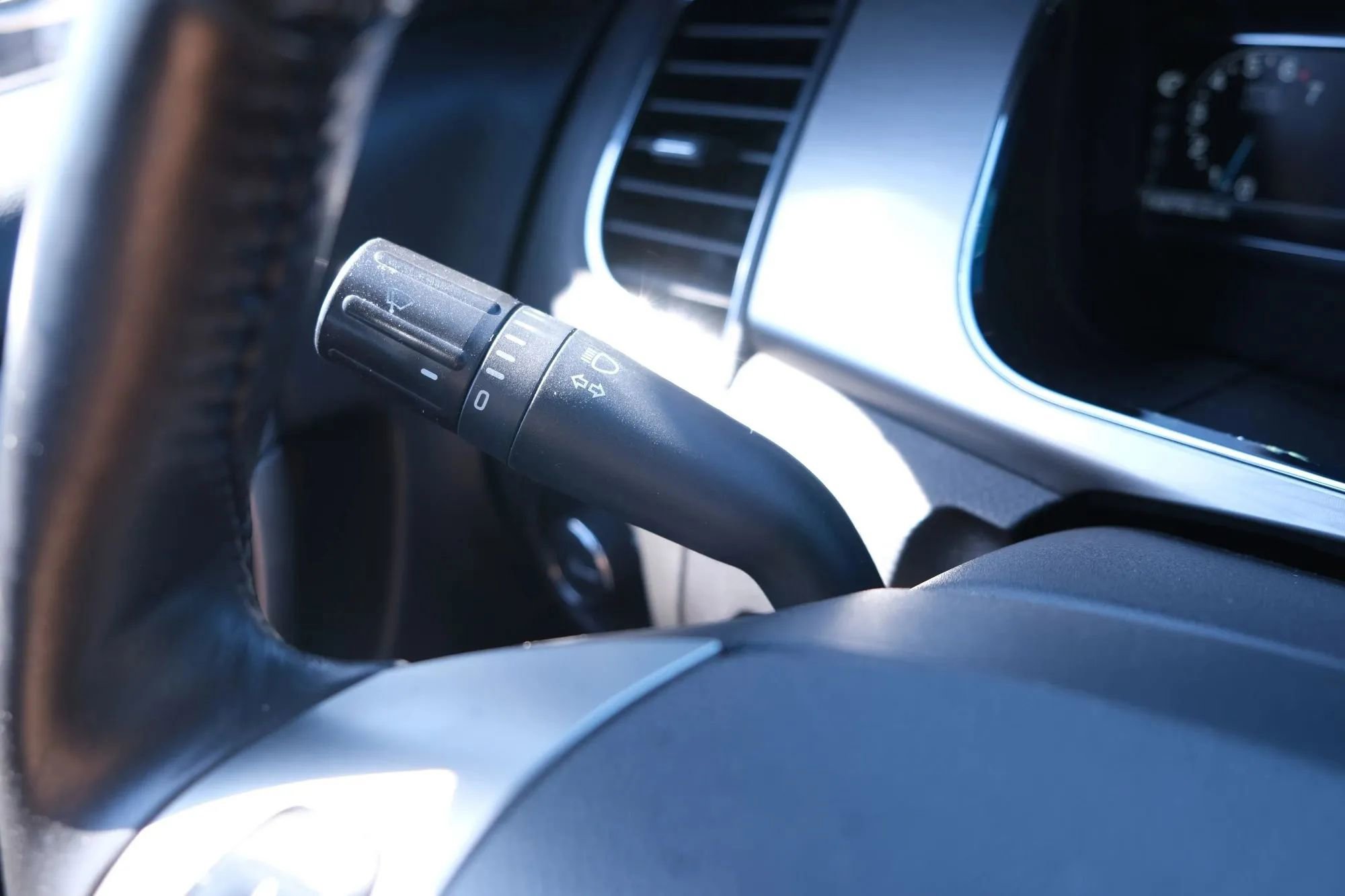 Used 2013 Ford Taurus SEL image 36