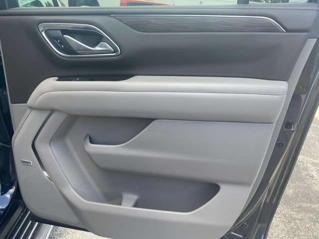 Used 2022 Chevrolet Suburban LT w/ Luxury Package AWD/4WD image 34