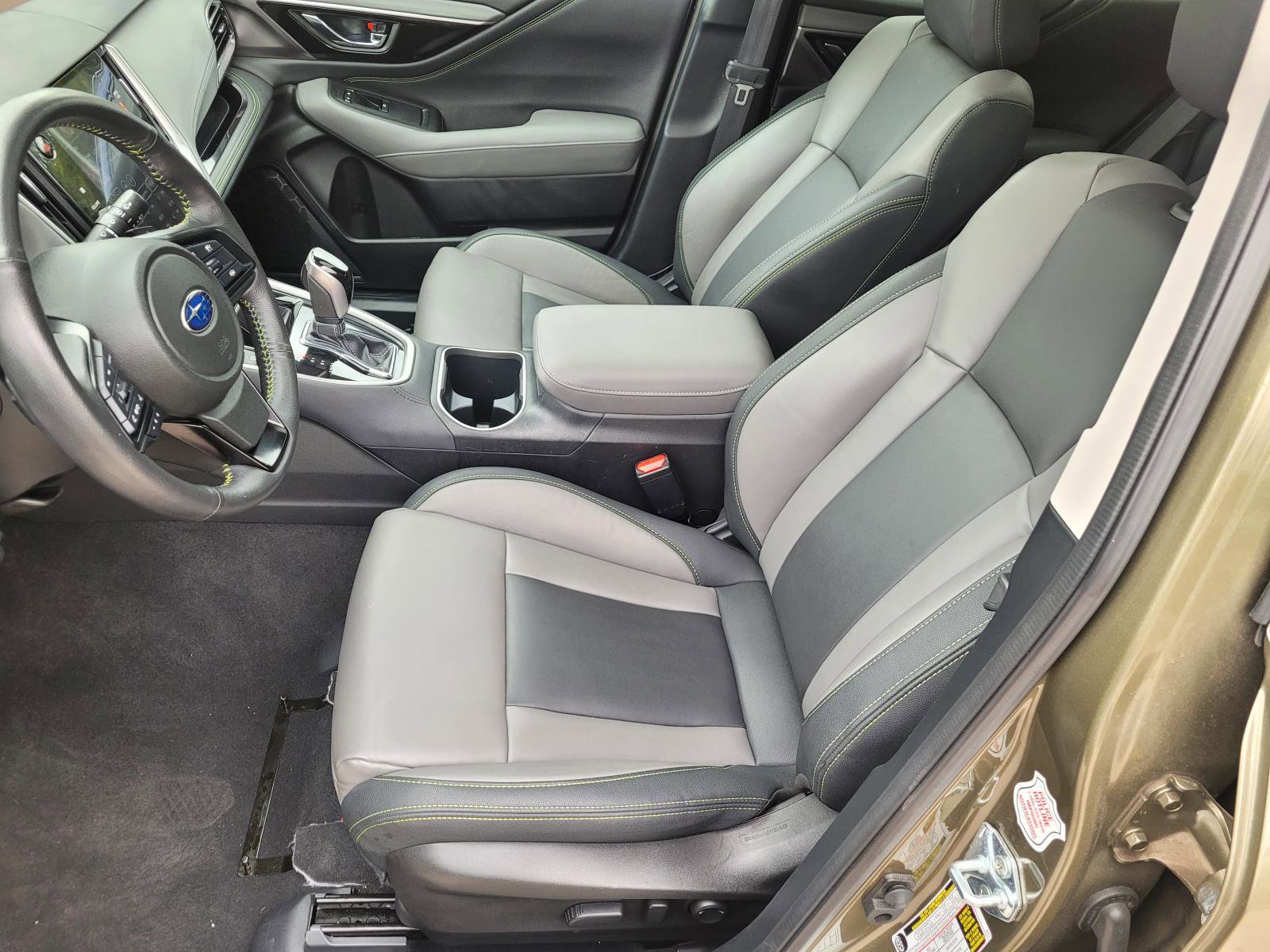 Used 2025 Subaru Outback Onyx Edition AWD/4WD image 3