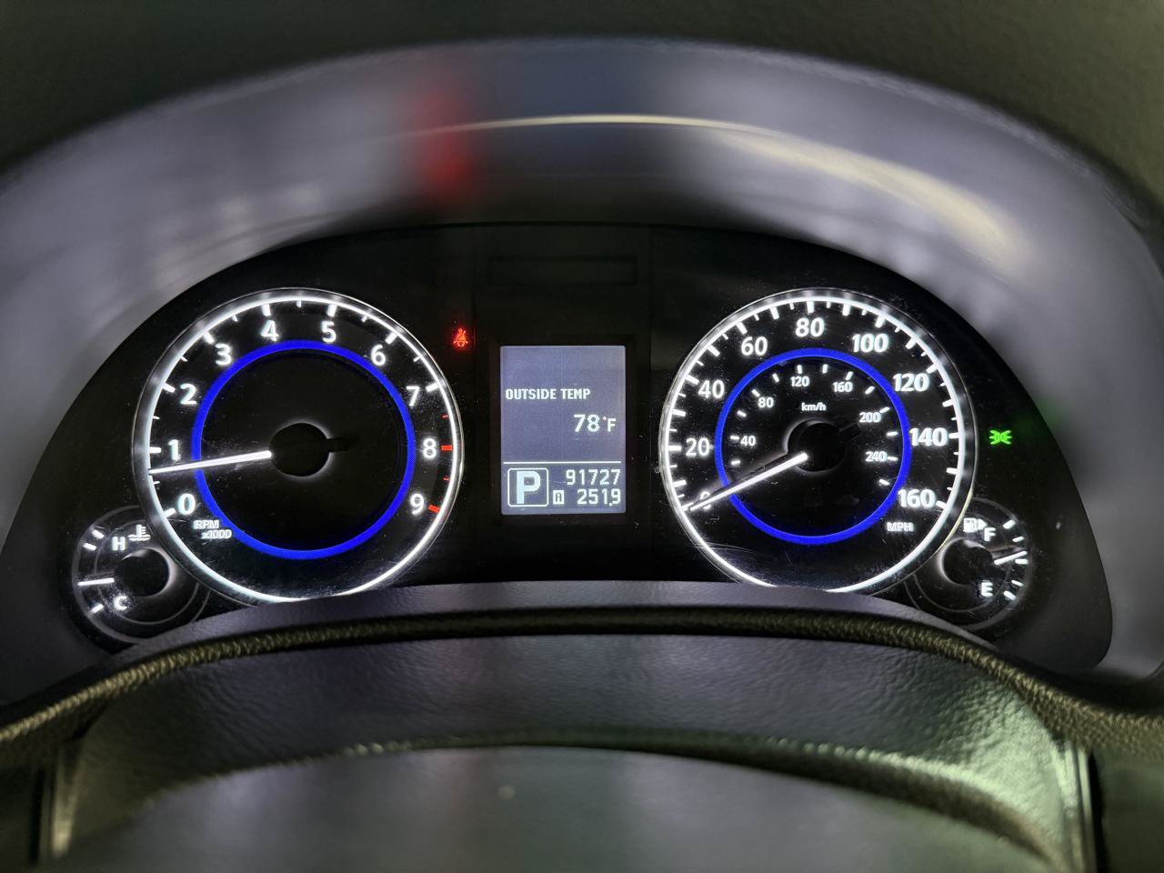 Used 2014 INFINITI Q60 Convertible w/ Premium Package RWD image 35
