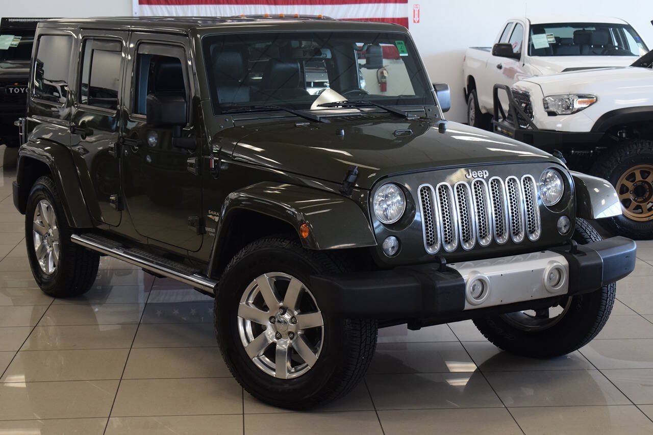 Used 2015 Jeep Wrangler Unlimited Sahara w/ Dual Top Group AWD/4WD image 8