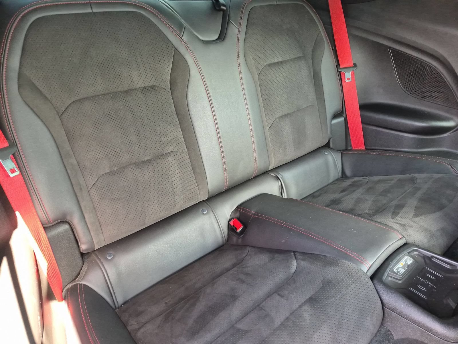 Used 2018 Chevrolet Camaro ZL1 RWD image 27