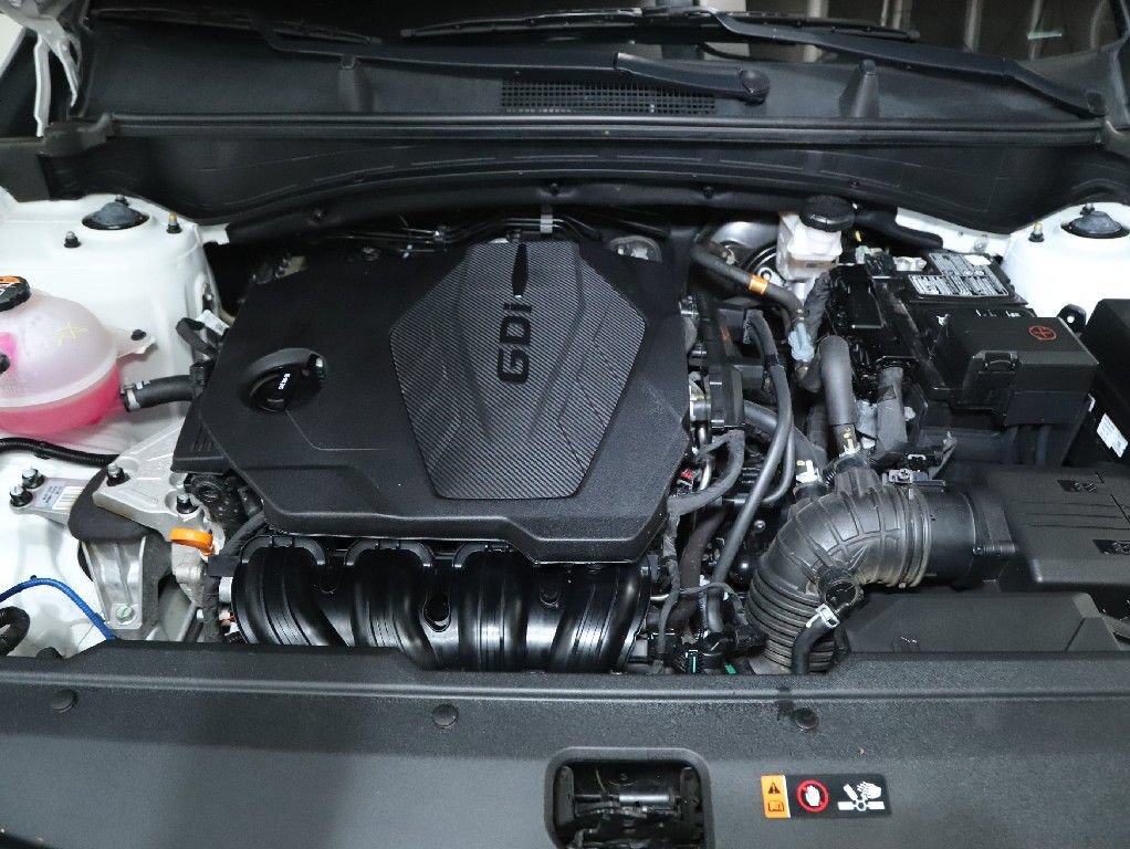 Used 2025 Kia Sportage LX FWD image 36
