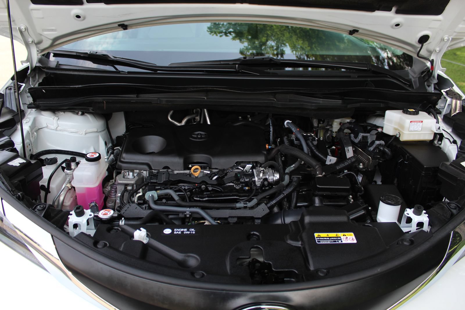 Used 2024 Toyota Sienna XLE FWD image 25