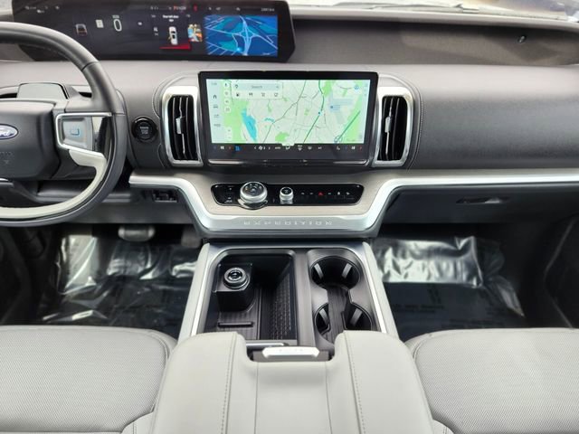 Certified 2025 Ford Expedition Max Platinum image 14