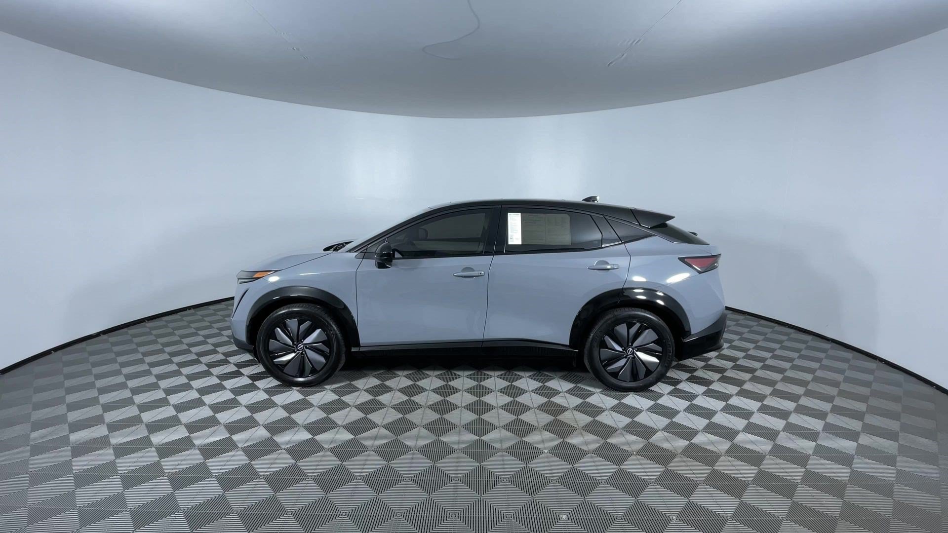 Certified 2024 Nissan Ariya AWD image 5