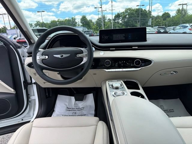 Used 2024 Genesis GV70 2.5T w/ Cargo Package AWD/4WD image 16