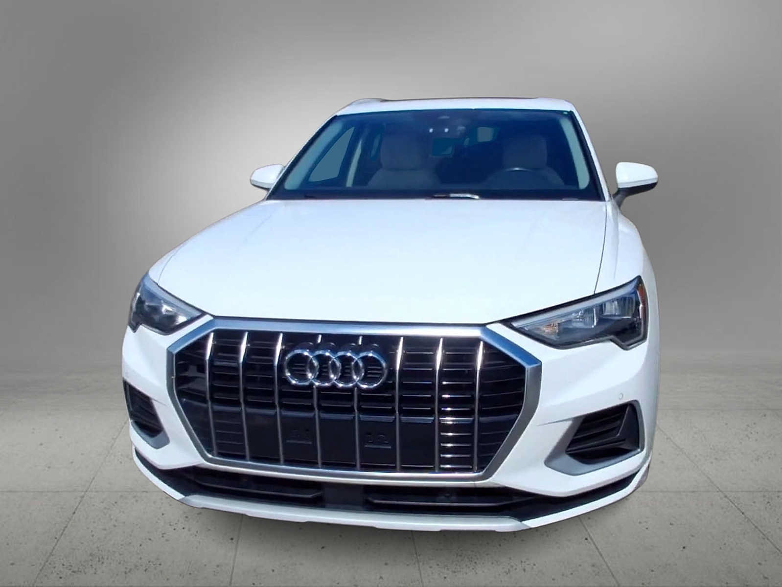 Used 2022 Audi Q3 2.0T Premium w/ Convenience Package AWD/4WD image 3