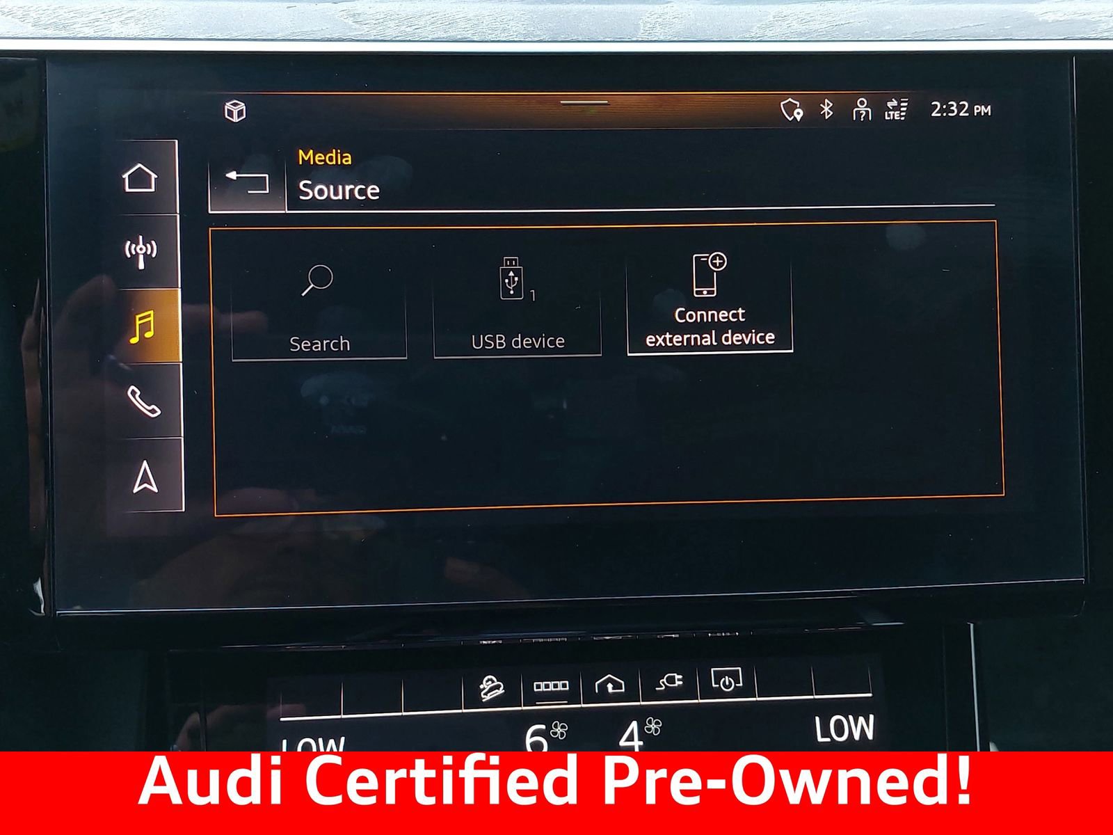 Used 2023 Audi e-tron Premium Plus w/ Premium Plus Package AWD/4WD image 23