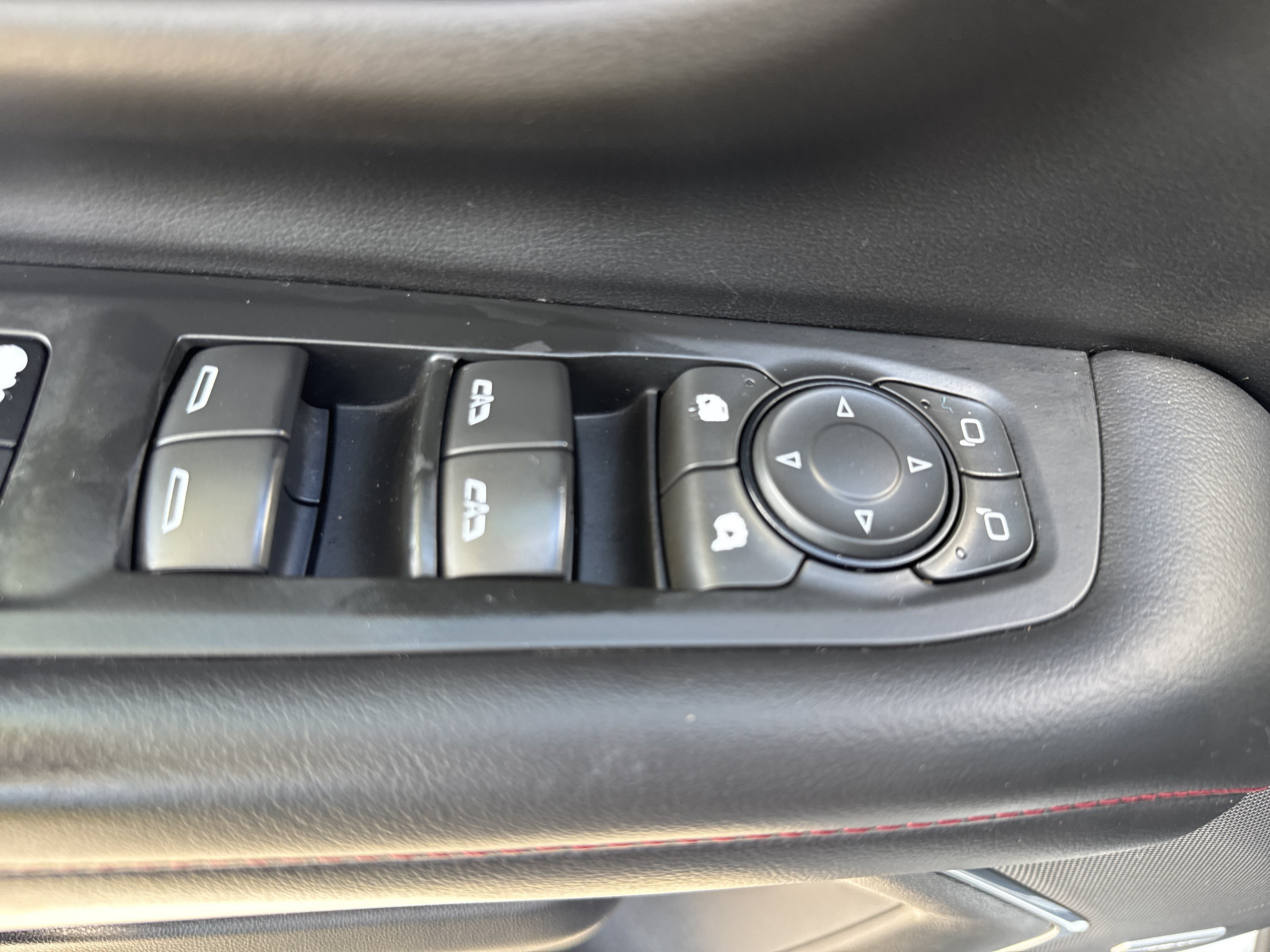 Used 2021 Chevrolet Suburban RST w/ Luxury Package AWD/4WD image 15